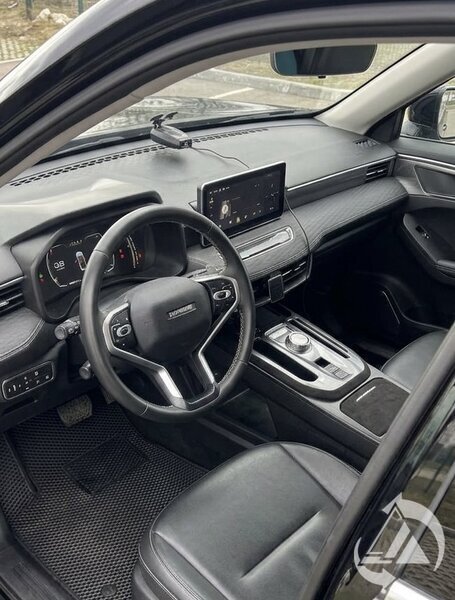 Haval Jolion