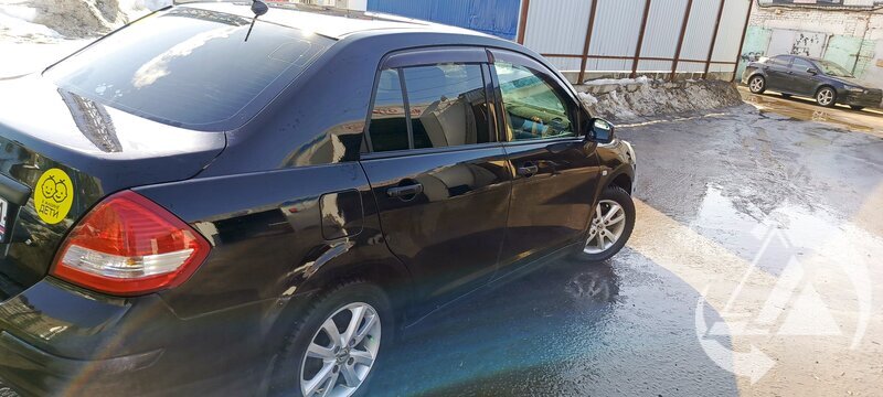 Nissan Tiida